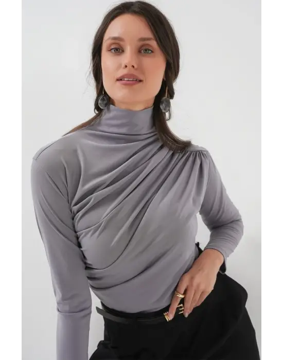 925 Büzgü Detaylı Sandy Bluz - Gri