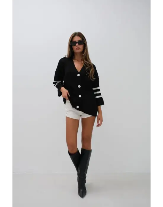 Omarı Ajurlu Desenli Sırt Baskılı Hırka