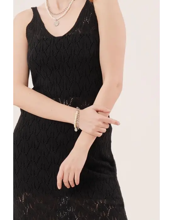 Omarı Şık Püsküllü Siyah Elbise