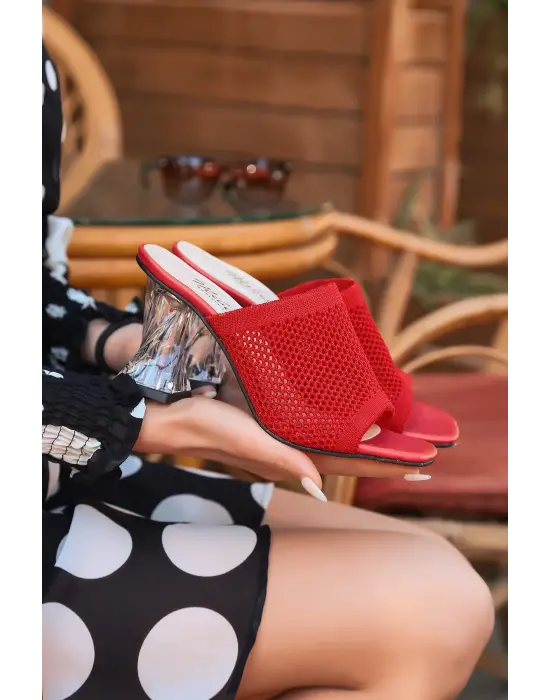 Şeffaf Topuklu Kırmızı Triko Terlik