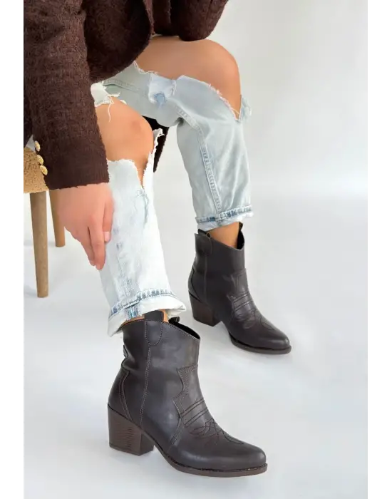 Akver Acı Kahve Cilt Topuklu Bot