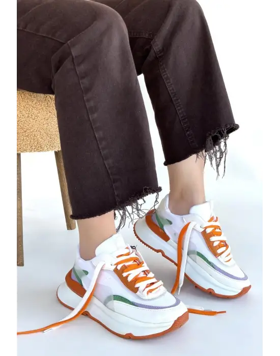 Aleh Beyaz Cilt Turuncu Detaylı Çift Bağcıklı Spor Ayakkabı