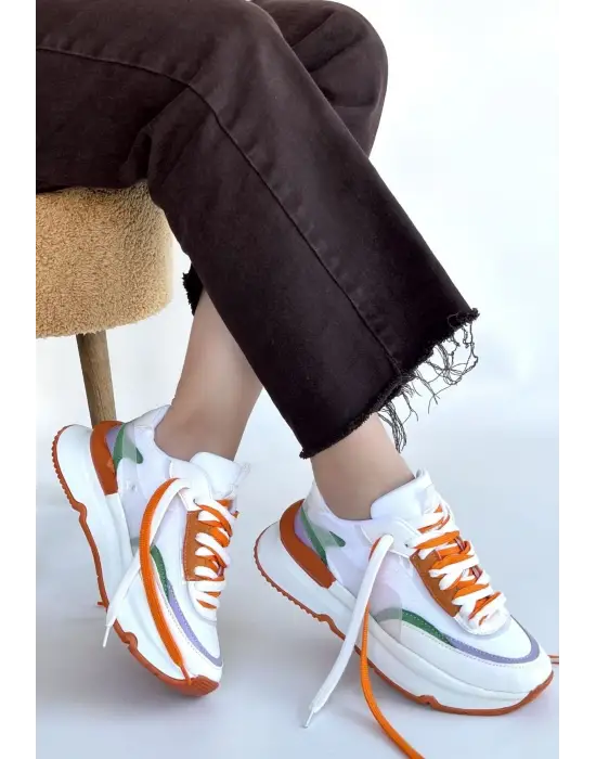 Aleh Beyaz Cilt Turuncu Detaylı Çift Bağcıklı Spor Ayakkabı