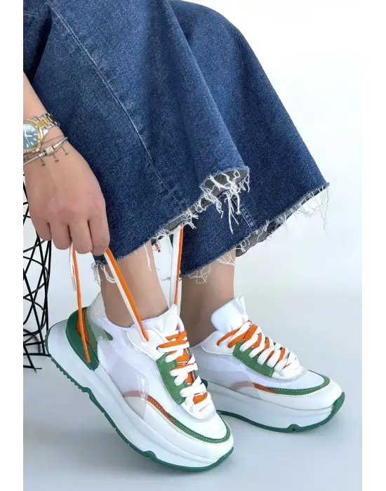 Aleh Beyaz Cilt Yeşil Detaylı Çift Bağcıklı Spor Ayakkabı