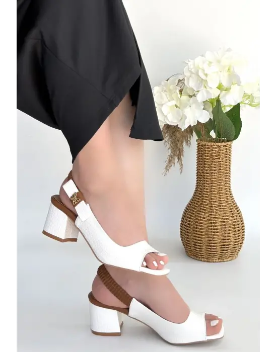 Alessi Beyaz Rugan Topuklu Ayakkabı