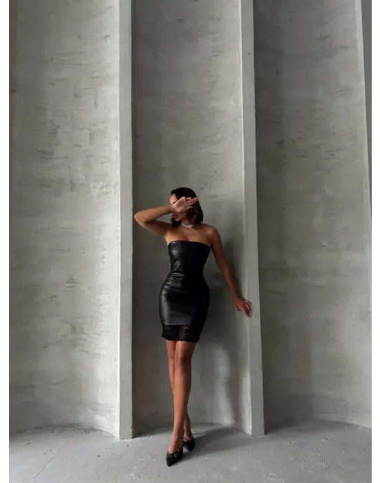 Omarı Siyah Deri Straplez Elbise - Altı Dantelli Model