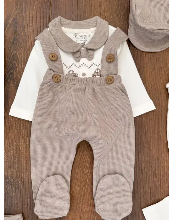 Araba Desenli Papyonlu 10 Parça Erkek Bebek Hastane Çıkışı Kutulu %100 Pamuk