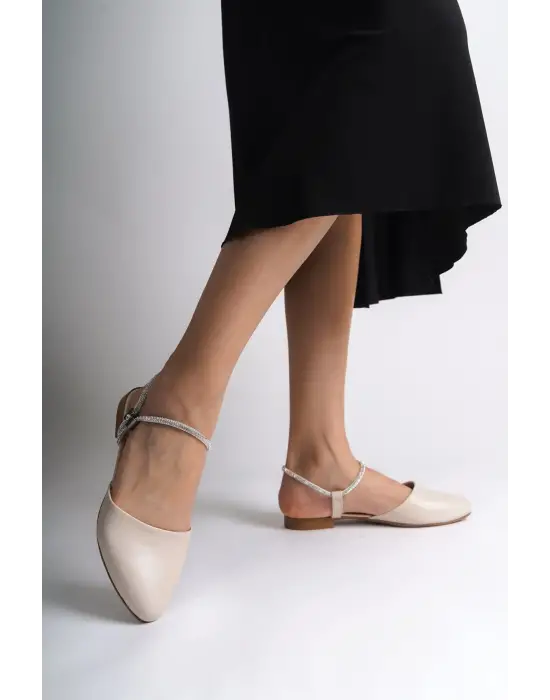 Elegant Bilekten Taş Detaylı Bayan Babet Ayakkabı