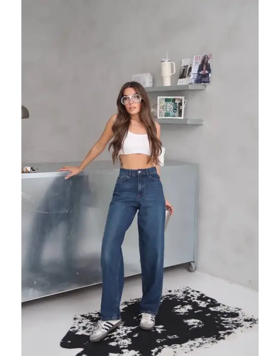 Arkadan tokalı jeans pantolon