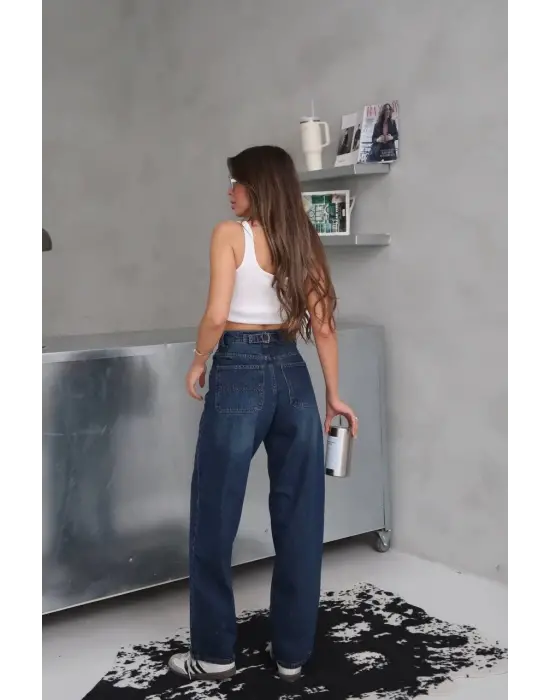 Arkadan tokalı jeans pantolon