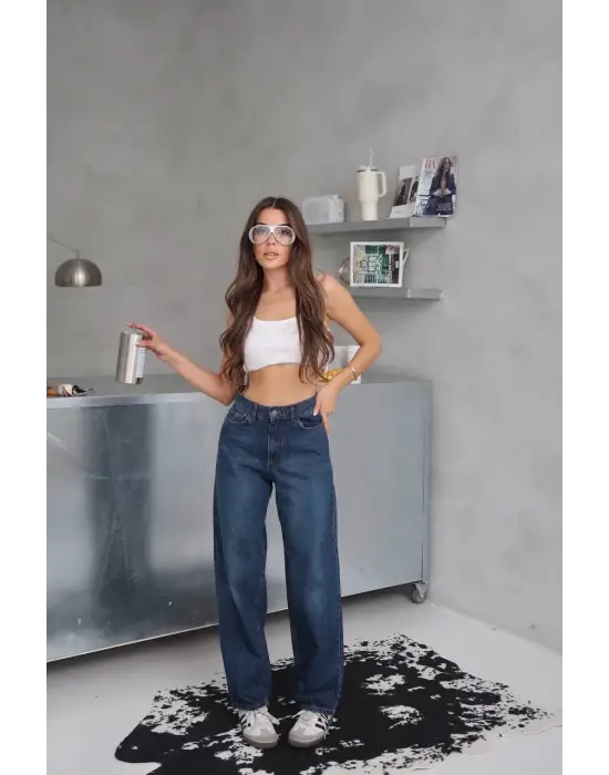 Arkadan tokalı jeans pantolon