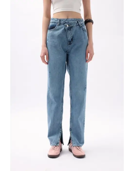 Asimetrik Bel Paça Yırtmaçlı Jean