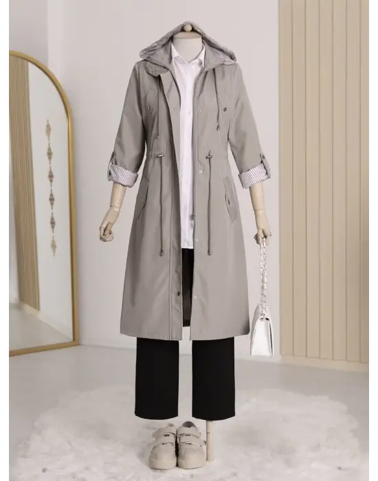 Omarı Çizgili Gri Trençkot