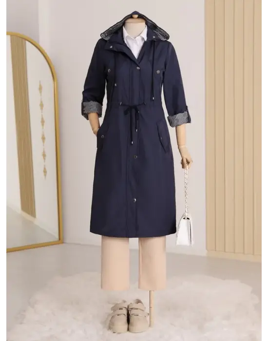 Omarı Çizgili Desenli Şık Trençkot