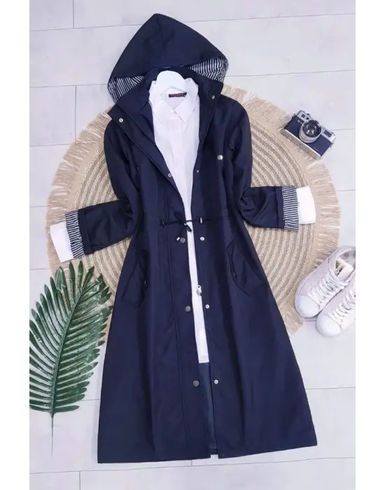 Omarı Çizgili Desenli Şık Trençkot