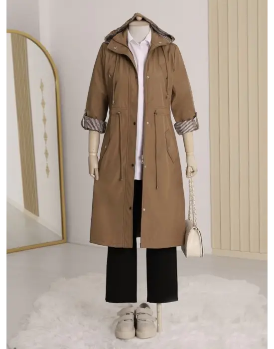 Omarı Çizgili Taba Trençkot