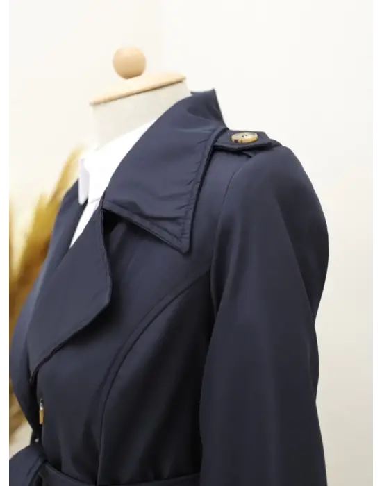 Omarı Şık ve Şık Astarlı Trençkot