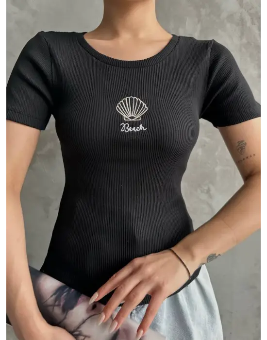 Şık Nakışlı Bluz