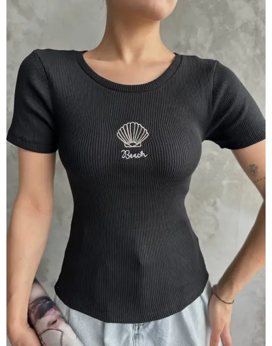 Şık Nakışlı Bluz