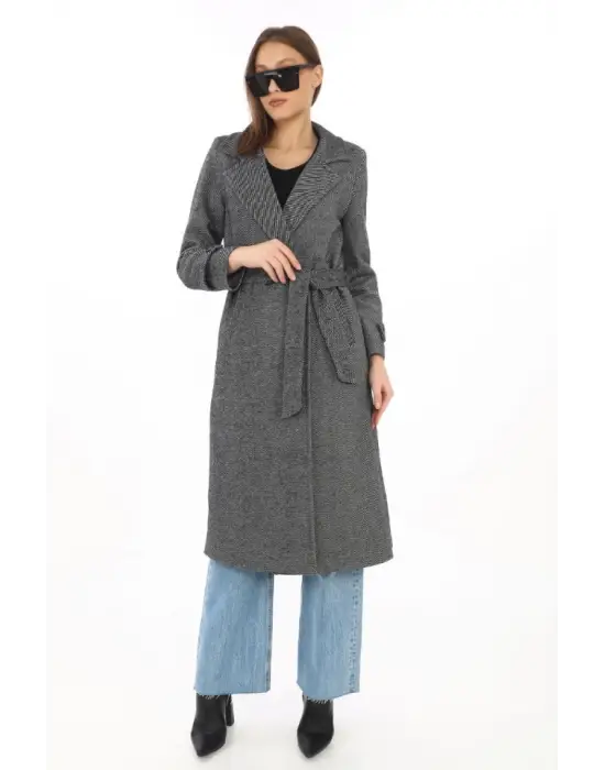 Balık Sırtı Kaşe Kaban – Uzun Boy Kruvaze Yaka Kuşaklı Astarlı Kışlık Tesettür Kaban, Yünlü Dokuma Kaşmir Kumaş, Cepli Rahat Oversize Kalıp Şık Modern Kaban Mont Modeli (Günlük Ve Özel Gün Kombinlerine Uygun) - Füme