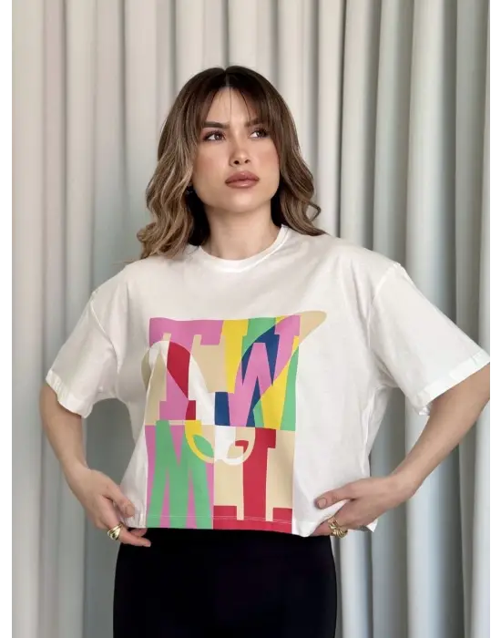 Çarpıcı Baskılı Crop Tişört