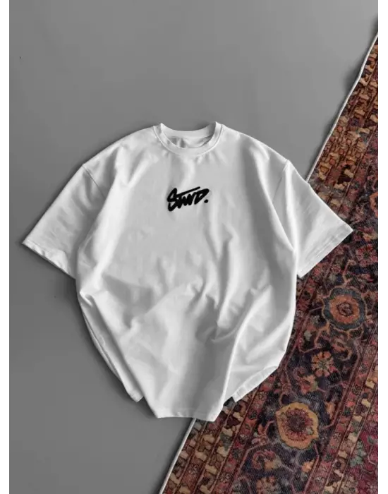 Omarı Modern Desenli Oversize T-shirt - Beyaz