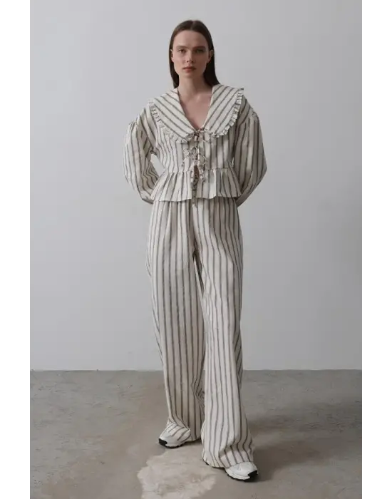 Bebe Yakalı Önü Bağlamalı Takım - Natür