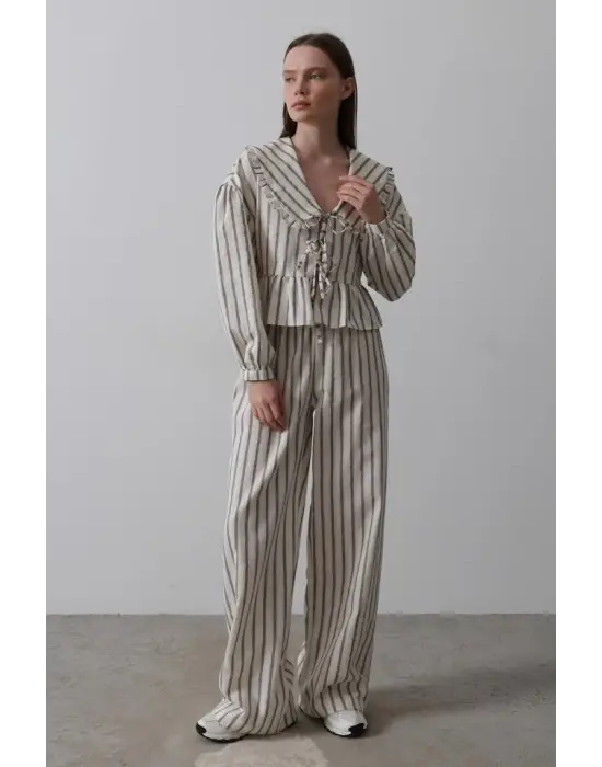 Bebe Yakalı Önü Bağlamalı Takım - Natür