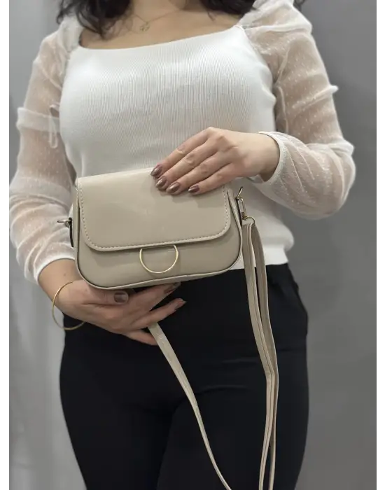 Omarı Şık Bej Renkli Cilt Dokulu Çanta