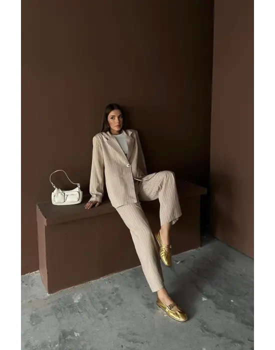 Bej Çizgili Ceket Ve Pantolon Takım