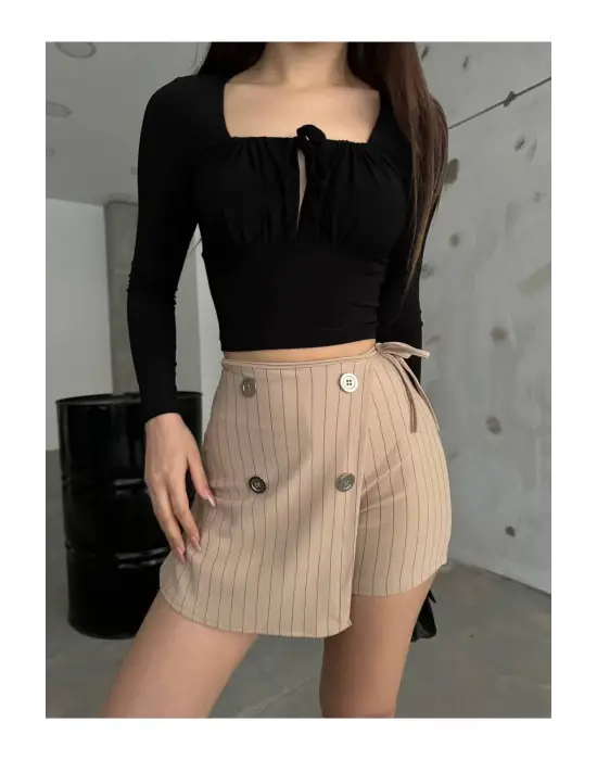 Omarı Düğme Detaylı Şık Bej Şort Etek