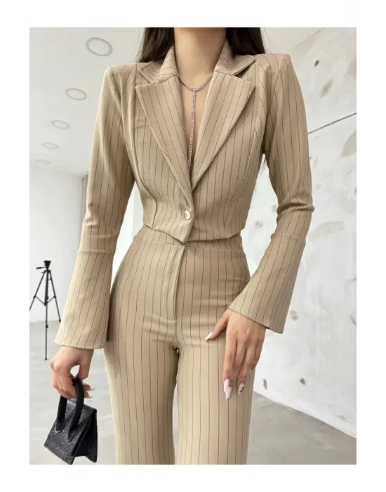 İddialı İspanyol Kollu Çizgili Takım