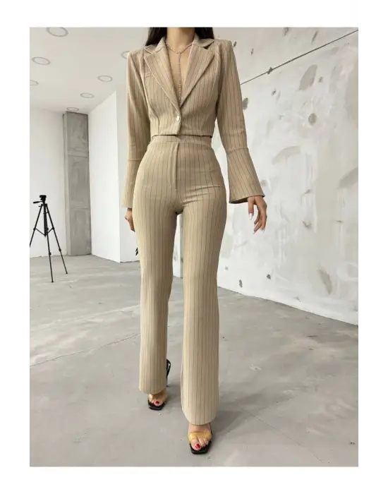 İddialı İspanyol Kollu Çizgili Takım