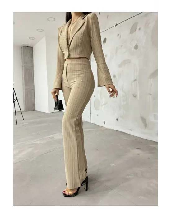 İddialı İspanyol Kollu Çizgili Takım