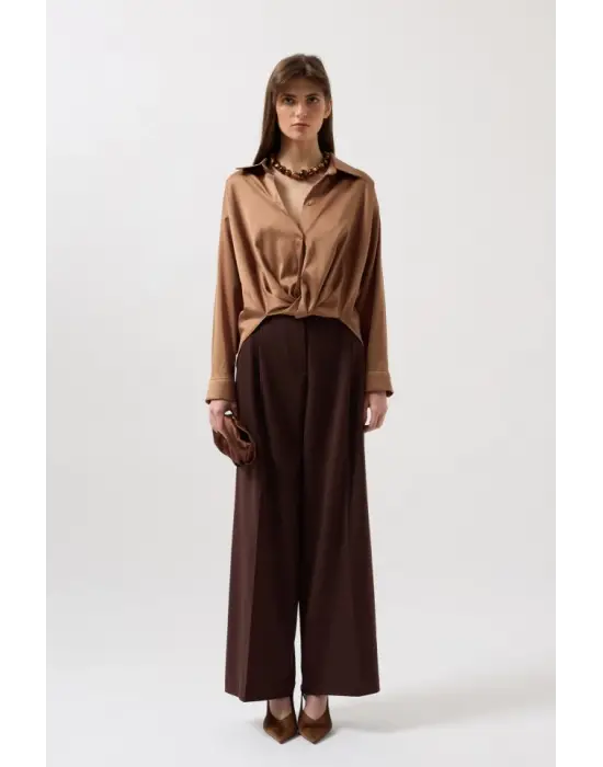 Omarı Rahat ve Şık Crop Saten Gömlek