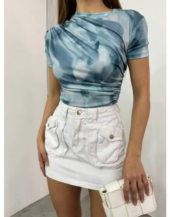 Bel Omuz Büzgülü Batik Baskı Sendy Bluz -Açık Mavi