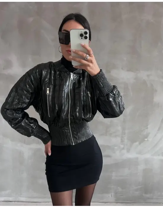 Beli büzgülü crop deri ceket siyah