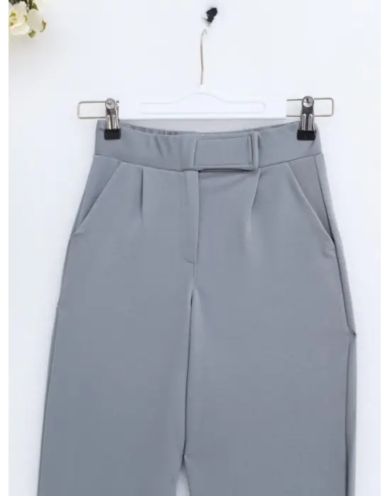 Beli Cırtcırt Detay Boru Paça Kumaş Pantolon -Gri