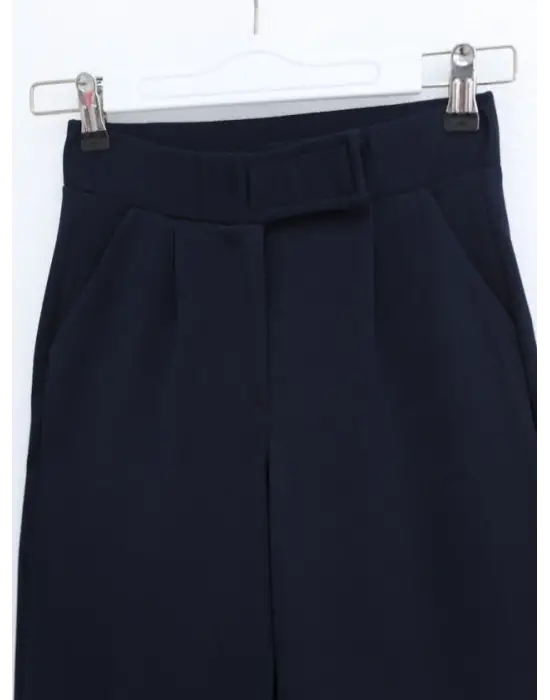 Beli Cırtcırt Detay Boru Paça Kumaş Pantolon -Laci