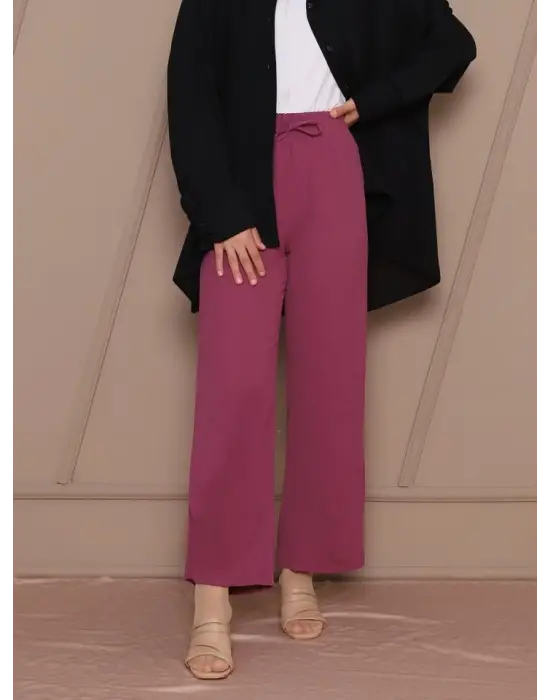 Omarı Rahat Kullanımı ile Dikkat Çeken Ayrobin Pantolon