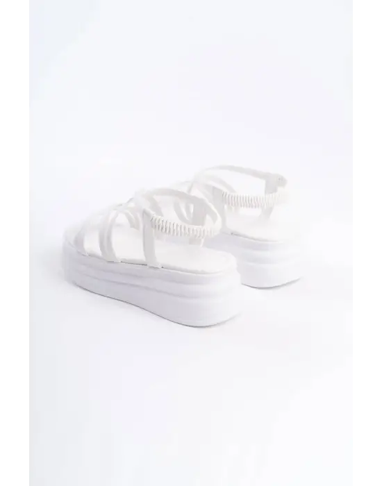 Modern Şerit Detaylı Rahat Tabanlı Beyaz Sandalet