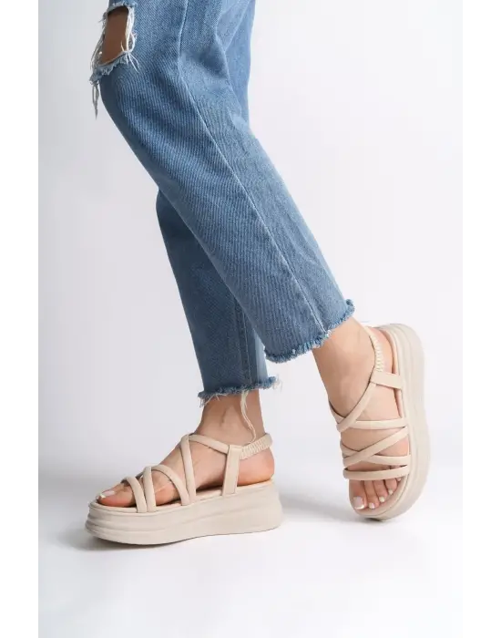 BELLA Lastikli Şerit Detaylı Rahat tabanlı ayakkabı Tabaan Bayan Sandalet CKısa Topuk - Krem
