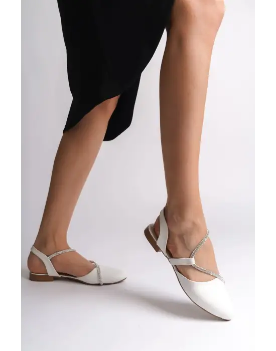 Modern Taş Detaylı Bayan Babet Ayakkabı