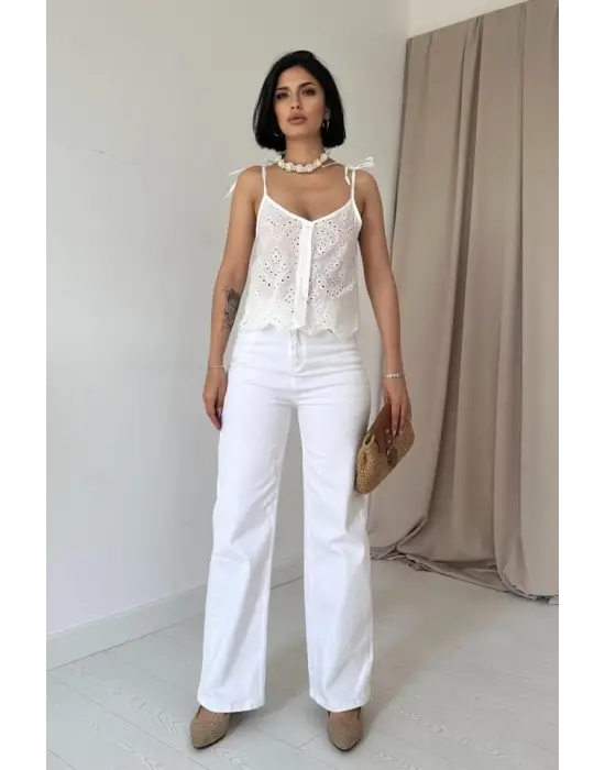 Beyaz Bağcıklı Brode Bluz