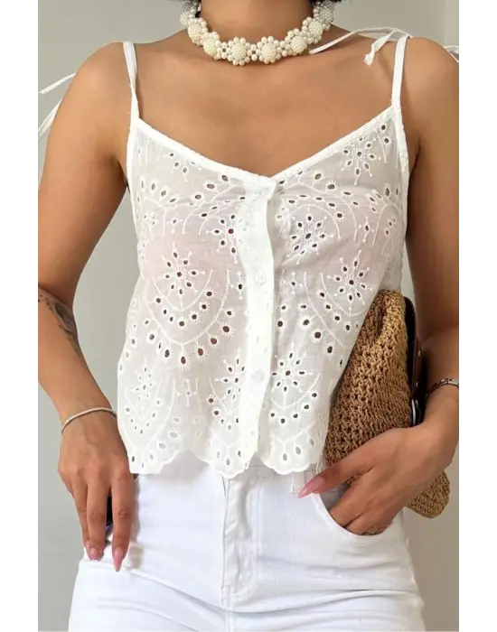 Beyaz Bağcıklı Brode Bluz