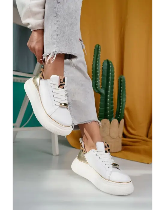 Omarı Hafif ve Rahat Beyaz Spor Ayakkabı