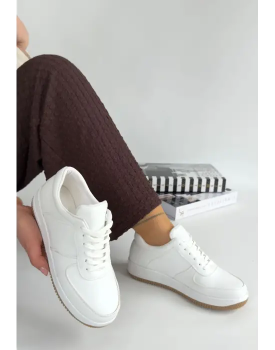 Omarı Cilt Bağcıklı Beyaz Spor Ayakkabı
