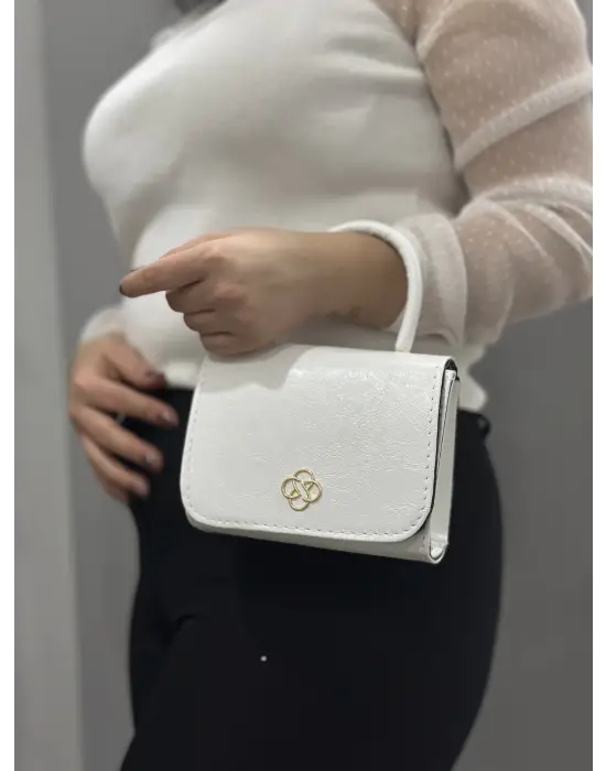 Omarı Parlak Beyaz Deri Çanta