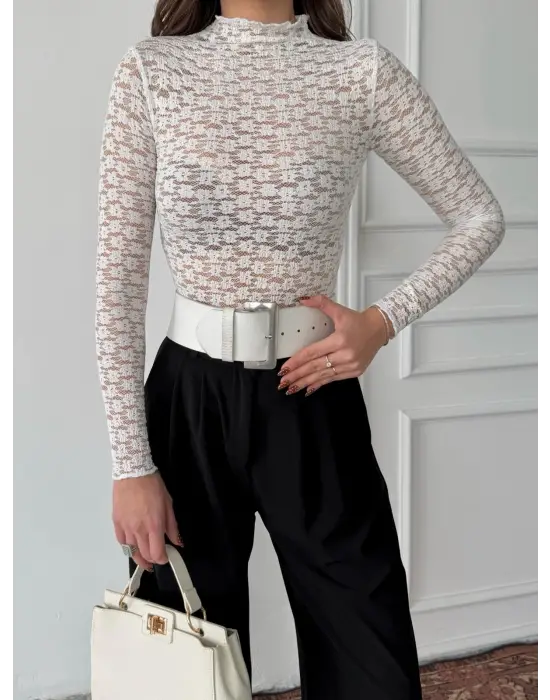 Beyaz Dantel Detay Body