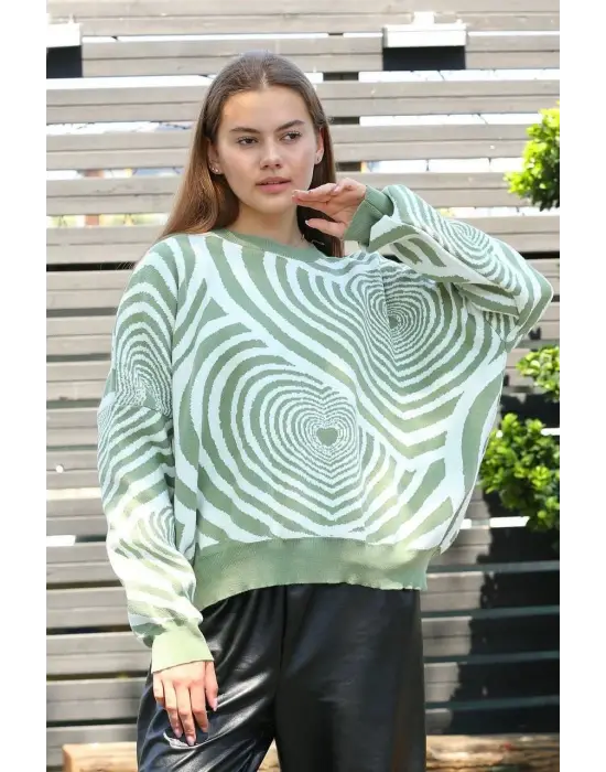 Beyaz kalp çizgili kazak mint